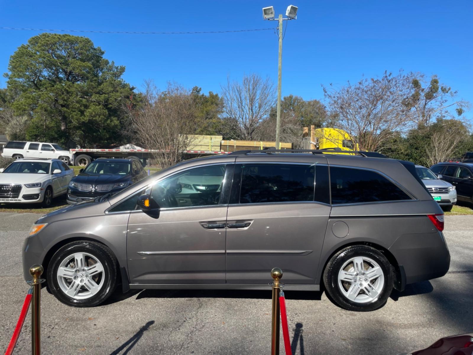 2013 GRAY HONDA ODYSSEY TOURING (5FNRL5H91DB) with an 3.5L engine, Automatic transmission, located at 5103 Dorchester Rd., Charleston, SC, 29418-5607, (843) 767-1122, 36.245171, -115.228050 - Photo #3
